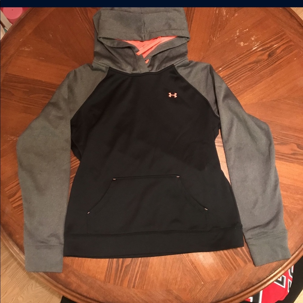 Under Armour Hoodie size S like new worn a hand full of times